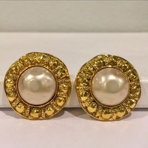 Authentic vintage Chanel earrings  ear clip